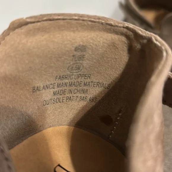 Dept. 222 tan suede heeled sandals , size 8 1/2. - Picture 8 of 15